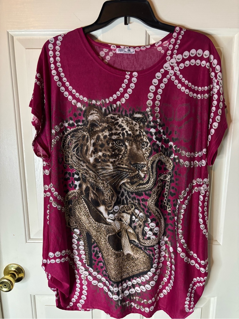 Women’s Magenta Leopard & Chain Print Short Sleeve Blouse One SZ Good Condition